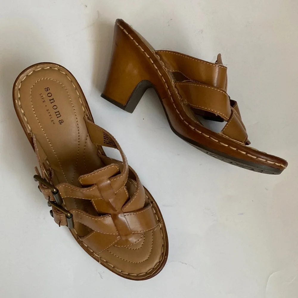Women's Sonoma Natural Daunt Tan Wedge‎ Peep Toe Sandals with Buckle, Size 7.5M